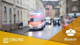 DuisburgRheinhausen mehrere Verletzte bei Brand in Mehrfamilienhaus [upl. by Ardien599]