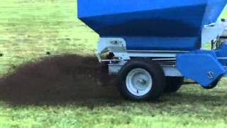 Top dresser Compost spreader Ecolawn Applicator [upl. by Mercuri]