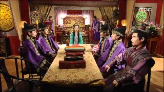 2009년 시청률 1위 선덕여왕 The Great Queen Seondeok 황실창고를 열어 귀족들을 상대로 장사하며 맞수를 둔 덕만 [upl. by Enyamert746]