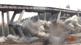 Nordhälfte der Talbrücke Rälsbach erfolgreich gesprengt WilnsdorfNRW [upl. by Nyrrek]