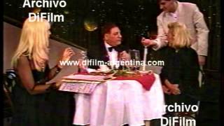 DiFilm  Hombre come vidrio en programa quotHola Susanaquot 1994 [upl. by Atikihs766]