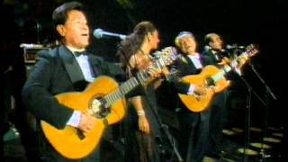 Lolita y Los Panchos cantan juntos boleros de éxito [upl. by Washington]