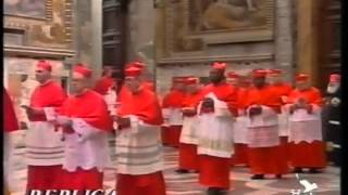 Litanie dei Santi  processione del Conclave 2005 [upl. by Ardnala]