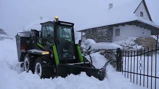 DOZER BLADE V  RADLICA NA SNEH V  KOVACO [upl. by Annahvas]