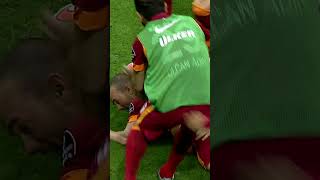 🎯 Wesley Sneijder Sol Ayağıyla Golü Atıyor shorts galatasaray sneijder [upl. by Zellner]