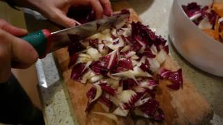 STRACCETTI DI POLLO AL RADICCHIO ricetta [upl. by Harobed]