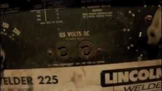 Vintage Lincoln Lincwelder225 Welder Generator [upl. by Talanian]