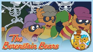 Berenstain Bears Too Much TV Trick or Treat  Ep5 [upl. by Nahtaj373]