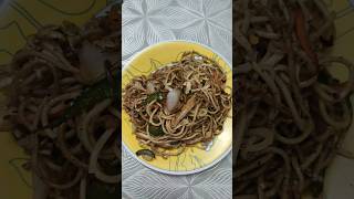 Ektu chicken chowmein hoye jak🍜🍜foreverafoodieaditrisubscribemychannelfoodchowmein [upl. by Uriah]