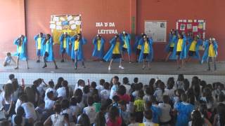 Apresentação Menino Maluquinho  Alunos 5º ano tarde [upl. by Oigile]