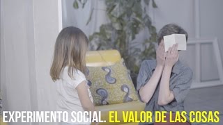 Vídeo que te hará replantear las cosas que realmente tienen valor  Experimento social [upl. by Mcripley583]