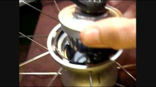 Opening the Shimano hub magnetosee how simple it is [upl. by Obidiah]