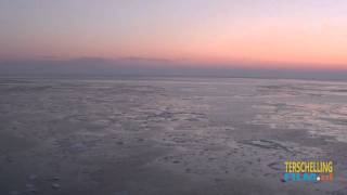 IJzige vaartocht van Terschelling naar Harlingen over de waddenzee [upl. by Revilo490]