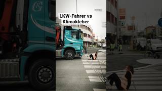 Ein LKW hätte in StPölten fast eine Klimaaktivistin der letztegeneration angefahren klimakleber [upl. by Huttan672]