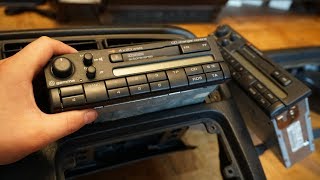 VW GOLF 3 ORGINAL RADIO AUSBAUEN  TAUSCHEN TUTORIAL  BETA amp GAMMA [upl. by Aguie]