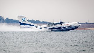 Worlds largest amphibious aircraft completes first water takeoff in central China [upl. by Acsecnarf227]