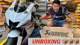 Unboxing AKRAPOVIC FULL EXHAUST SYSTEM for Yamaha R6 2018 [upl. by Lean860]