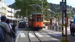 Les Baléares Majorque le port de Soller et son tramway en bois [upl. by Brier]