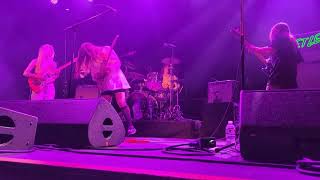 Wet Leg  Chaise Longue live Brooklyn Steel  3102022 [upl. by Anilecram972]