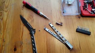 How to Loctite a balisongbutterfly knife pivot [upl. by Jessamine948]