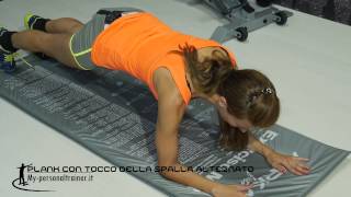 Plank con tocco della spalla alternato  Terry Fitness [upl. by Ilanos]