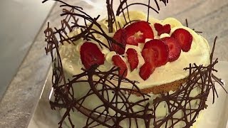 Torta Fría de Fresas con Crema  Juliana Álvarez  La Sartén por el Mango [upl. by Michaeu]