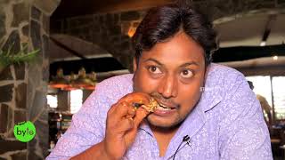 HOW TO EAT CRAB  South Indian Crab Curry  Best Indian Food  Street Byte [upl. by Henebry]