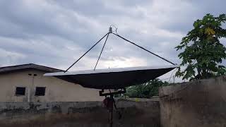 How a HeavyDuty linear Satellite ActuatorJack rotates a Big Satellite Dish [upl. by Yorgerg]