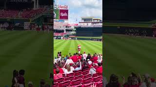 MLB Mascot calls his shot and hits a fan in the face mlbb baseball sports news usa espn fun [upl. by Wildermuth751]