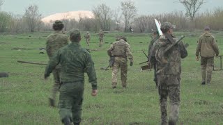 Guerre du Donbass le grand fossé se creuse entre jeunesse locale et Ukraine [upl. by Everick]