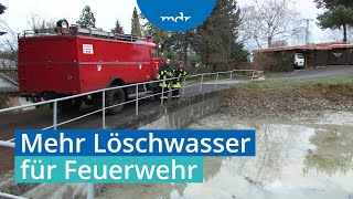 Wichtiges Element Feuerwehr probt neues Löschwasserkonzept  MDR um Zwei  MDR [upl. by Ilowell]