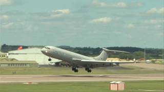 Vulcan amp VC10 Formation Brize Norton 2009 HD [upl. by Sevein]