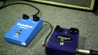 Giovanetti HandWired OctaFuzz vs Fulltone Octafuzz [upl. by Fesuoy]