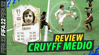 FIFA 22 REVIEW CRUYFF  ICONO MEDIO ¿MERECE LA PENA [upl. by Noreht]