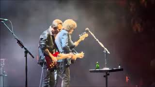 JEFF LYNNE  10538 OVERTURE  PITTSBURGH 10 SEP 24 quot COME ON MILTON  COME WITH US quot [upl. by Rotman]