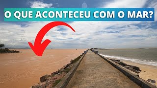 Marataízes  O que aconteceu para o mar ficar dessa cor [upl. by Elauqsap]