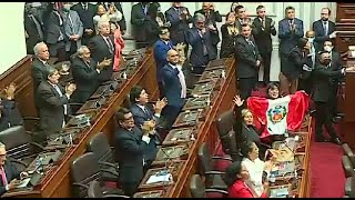 Congreso aprobó moción de vacancia presidencial de Pedro Castillo  Latina Noticias [upl. by Oruasi933]