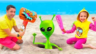 Green Alien  Kids Songs And Nursery Rhymes  Maya Mary Mia [upl. by Farant]