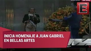 Aida Cuevas deslumbra en el homenaje a Juan Gabriel en Bellas Artes [upl. by Yleen329]