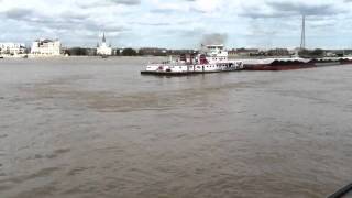 Boat flanking Algiers Point [upl. by Ezekiel]