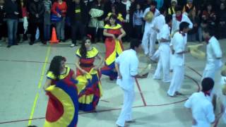 baile cumbia colombiana [upl. by Jochbed]