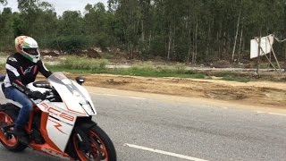 Superbikes Flyby on Highway KTM RC8 Hyosung GT650R Suzuki Hayabusa Bullet 500 [upl. by Lutim642]