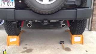 Jeep JKU Rubicon Pentastar with Dynomax Muffler Kit 39510 F [upl. by Blanca28]