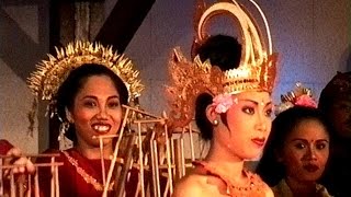 Bali  Großes Gamelan Orchester  Angklung Ensemble  Traditionelle Musik [upl. by Townshend454]