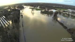 Yalding  further flooding  2nd January 2014 [upl. by Miarhpe426]