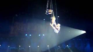 Pink Live Singing Sober London O2 Arena Sat 2nd May 2009 Trapeze Funhouse Tour Aerial [upl. by Kacy524]