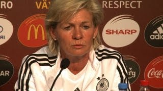 DFBFrauen wollen gegen Island drei Punkte [upl. by Sheree]