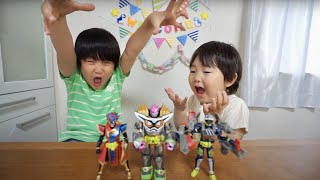 仮面ライダー エグゼイドのマキシマムゲーマーレベル99が登場〜！ 食玩アクションフィギュア 装動 STAGE7 で戦いごっこ★スナイプ シミュレーションゲーマー × パラドクス [upl. by Soisanahta]