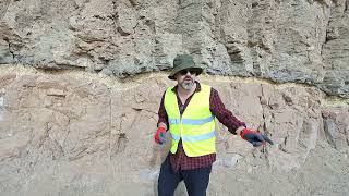 ROCK Academy The Weathered Vitrophyre of Ignimbrite B on Gran Canaria volcano lava travel [upl. by Lanaj126]