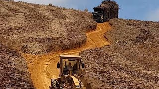 motorista corajoso descendo ladeira perigosa com reboque [upl. by Sandie]